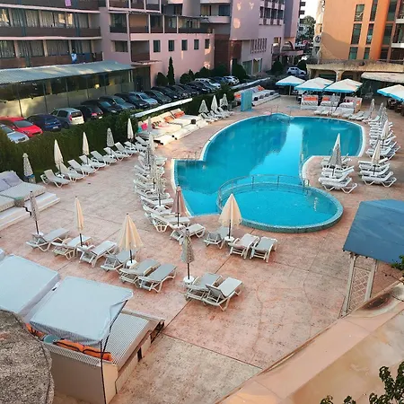 Apartment Grenada.suite.tonight.1 Bedroom.pool View.300m To